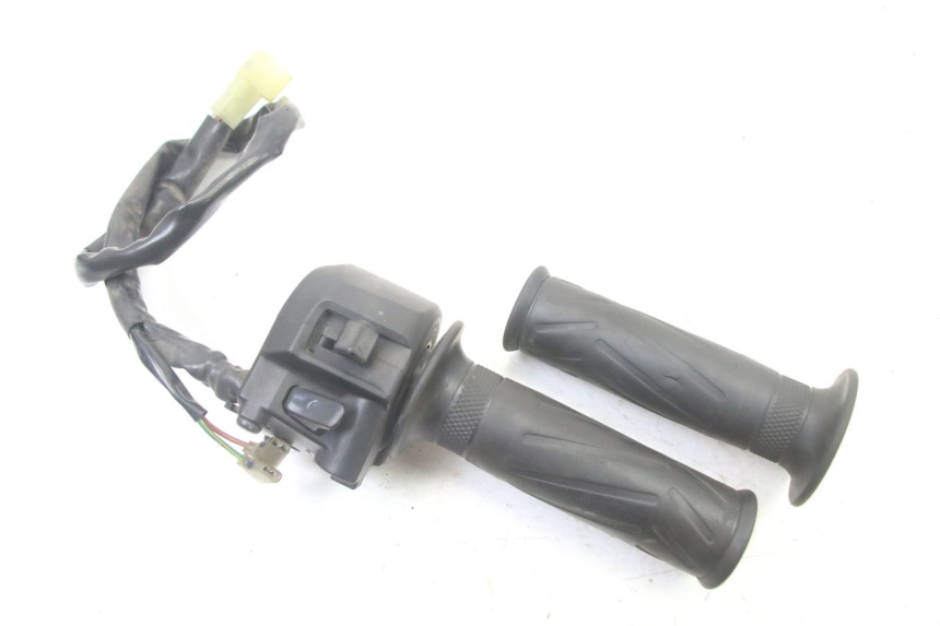 photo de RECHTER LENKERHEBEL YAMAHA X-MAX XMAX 125 (2010 - 2014)