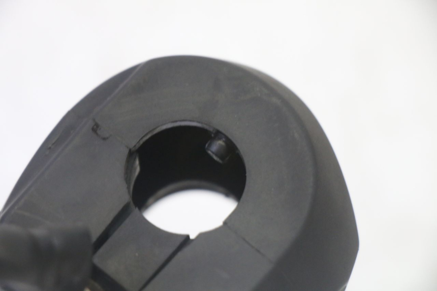 photo de RECHTER LENKERHEBEL YAMAHA X-MAX XMAX 125 (2010 - 2014)