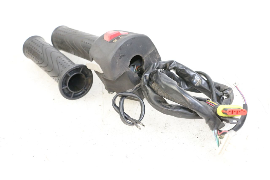 photo de RECHTER LENKERHEBEL PIAGGIO X10 125 (2012 - 2017)