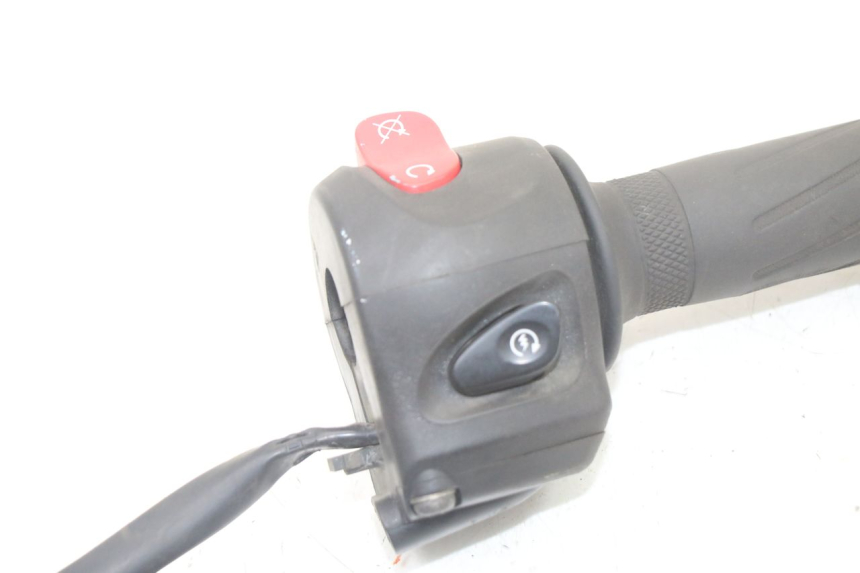 photo de RECHTS SCHALTER YAMAHA FZ6 FAZER S2 600 (2007 - 2011)