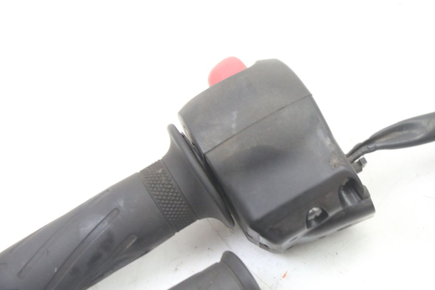 photo de RECHTS SCHALTER YAMAHA FZ6 FAZER S2 600 (2007 - 2011)