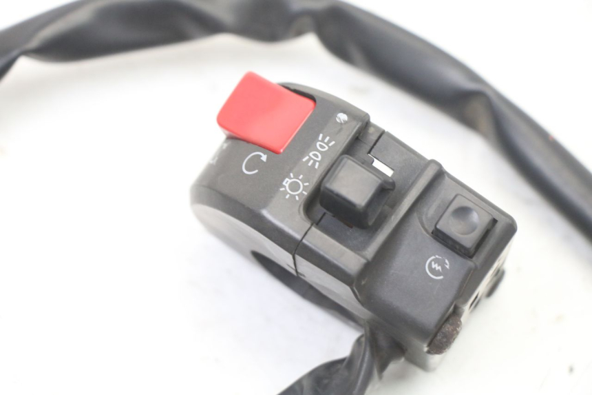 photo de RECHTER LENKERHEBEL YAMAHA FZS FAZER 600 (2001 - 2003)