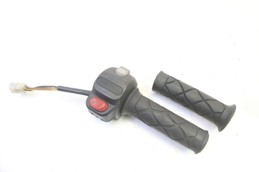 photo de RECHTER LENKERHEBEL YAMAHA YP MAJESTY 125 (2007 - 2010)