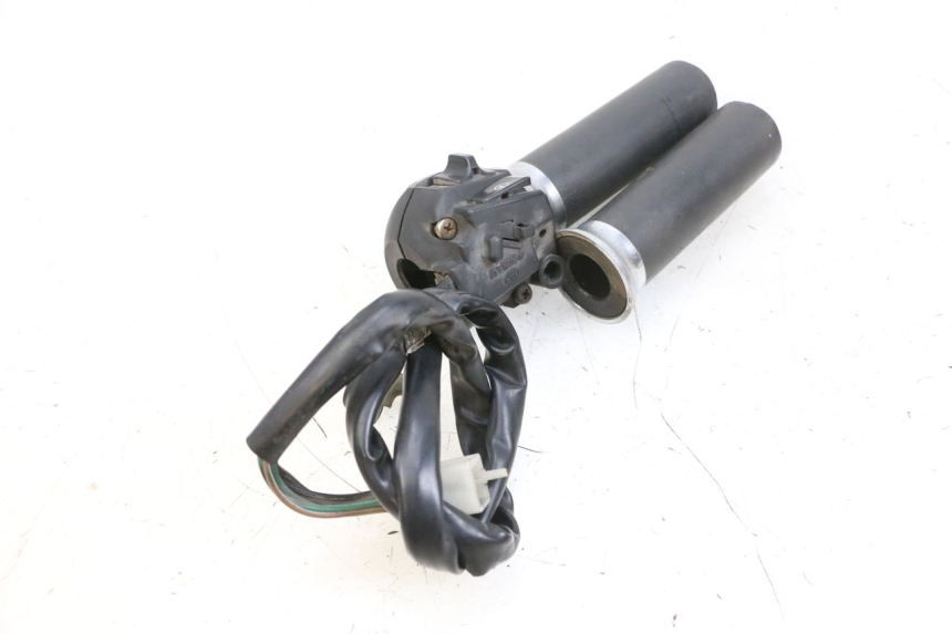 photo de RECHTS SCHALTER KYMCO ZING 125 (1997 - 2003) - Technische Nahaufnahme