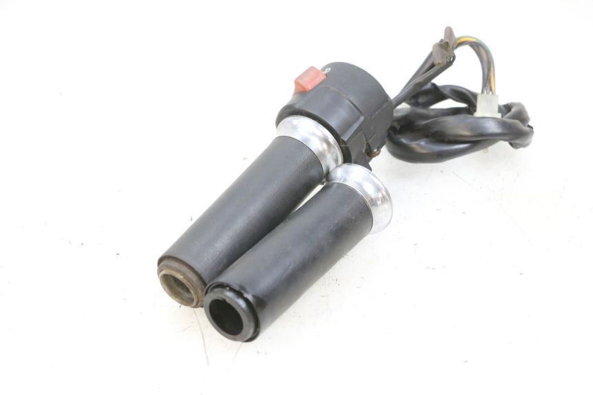 photo de RECHTS SCHALTER KYMCO ZING 125 (1997 - 2003) - Geprüftes Gebrauchtteil