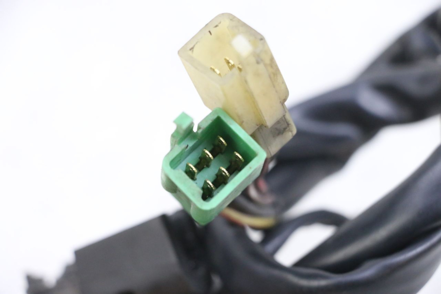 photo de RECHTS SCHALTER KAWASAKI ZR 7 750 (1999 - 2001) - Zoom auf Gebrauchszustand