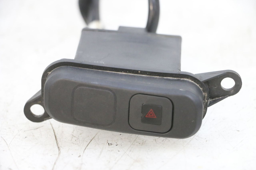 photo de WARNBLINKER SCHALTER SYM GTS EVO 125 (2009 - 2013) - Detailansicht des Bauteils