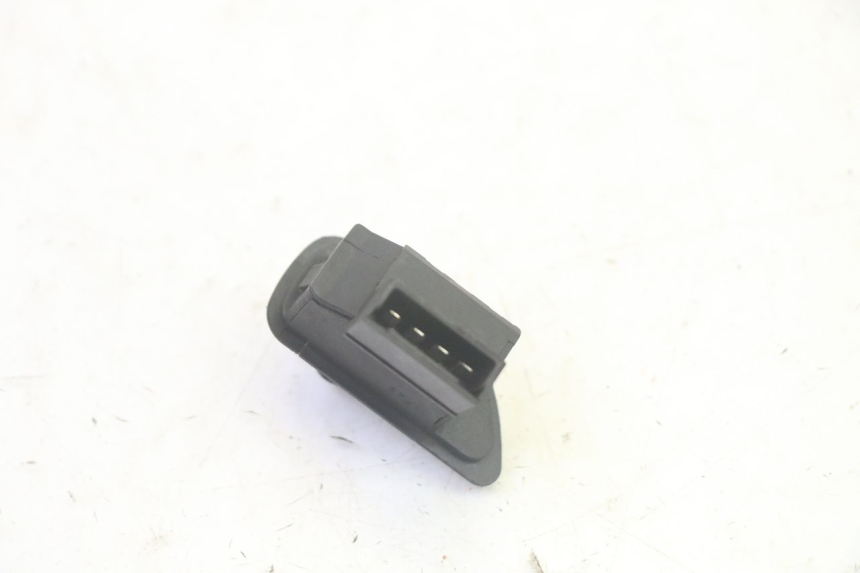 photo de BLINKER- UND WARNBLINKHEBEL PIAGGIO XEVO - X EVO 125 (2007 - 2016) - Alternative Perspektive