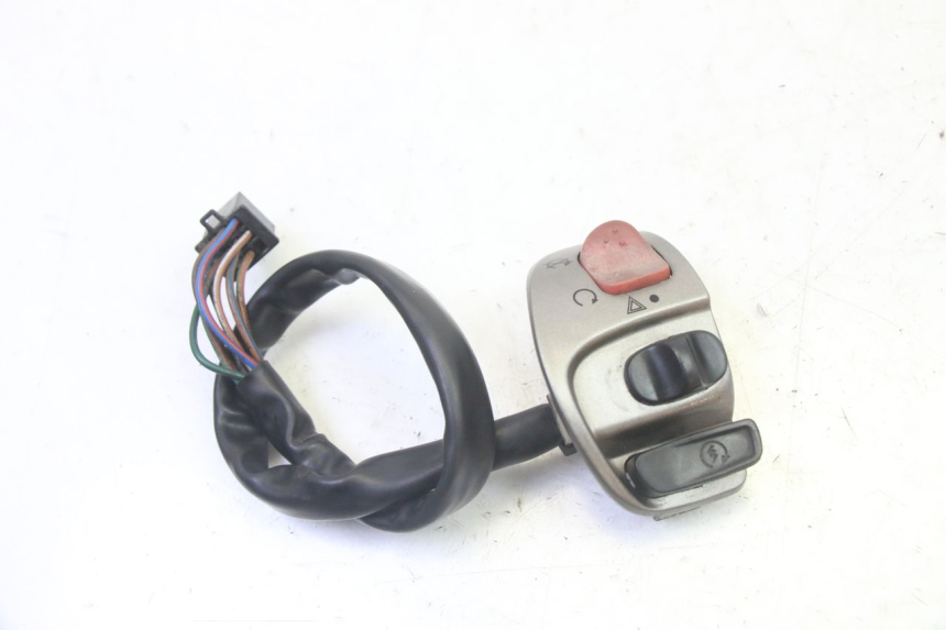 photo de LINKS SCHALTER QUADRO 4 4D 350 (2015 - 2018)