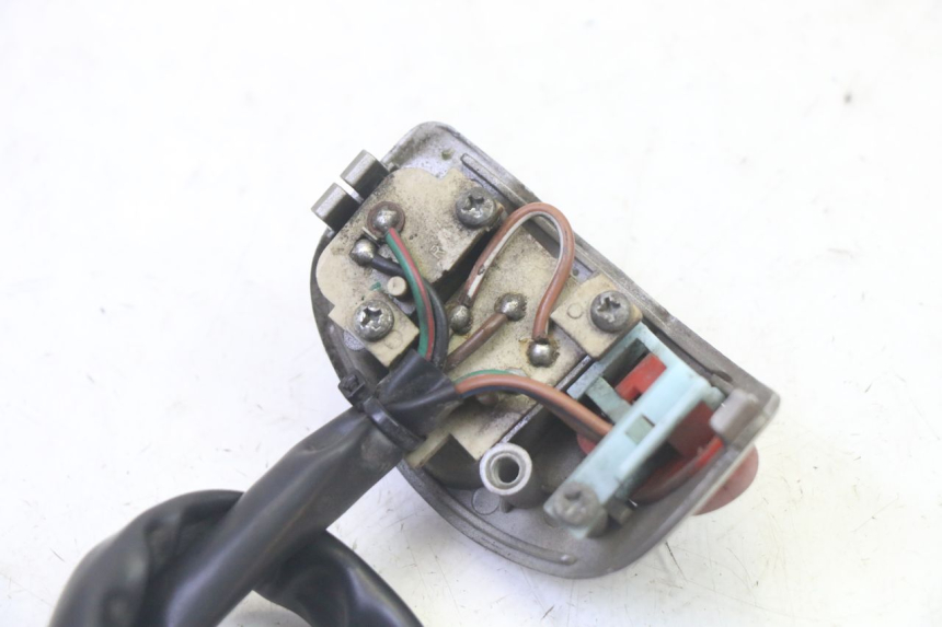 photo de LINKS SCHALTER QUADRO 4 4D 350 (2015 - 2018)