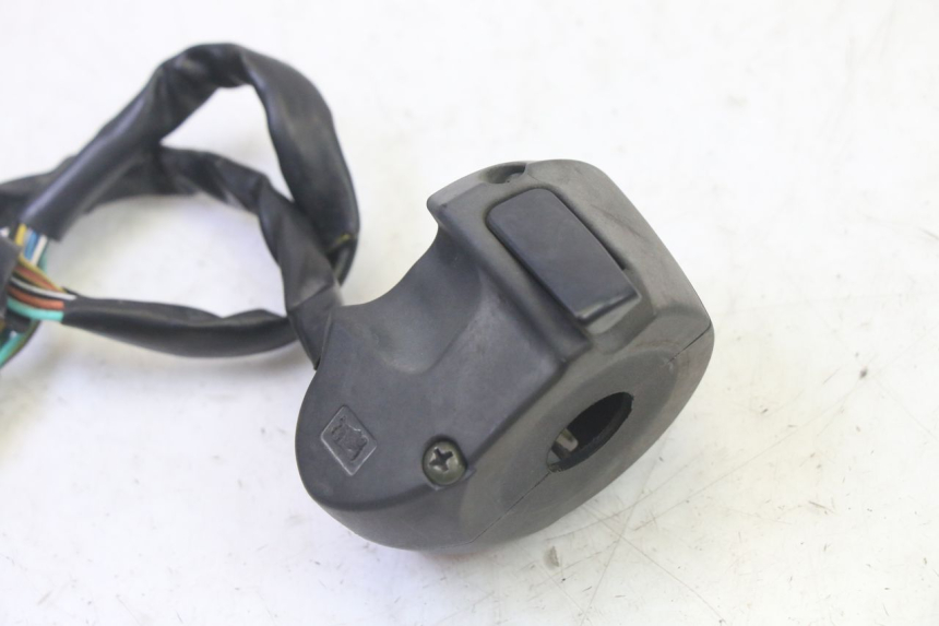 photo de LINKS SCHALTER ADIVA AD3 300 (2014 - 2020)