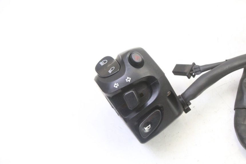 photo de LINKS SCHALTER YAMAHA FZ6 FAZER S2 600 (2007 - 2011)