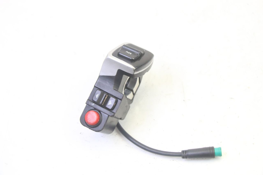 photo de LINKS SCHALTER HITWAY H5 1