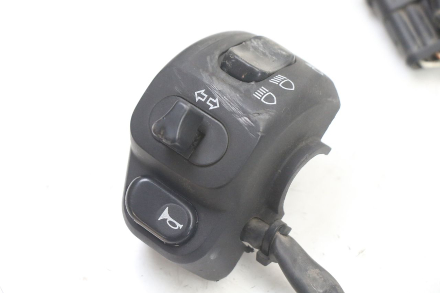 photo de LINKS SCHALTER LIGIER PULSE 3 1 (2014 - 2020)