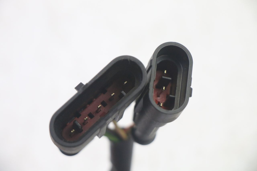 photo de LINKS SCHALTER LIGIER PULSE 3 1 (2014 - 2020) - Oberflächenzustand und Material