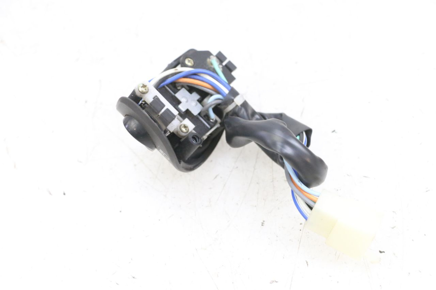 photo de LINKS SCHALTER EFUN PUSA 1 - Alternative Perspektive