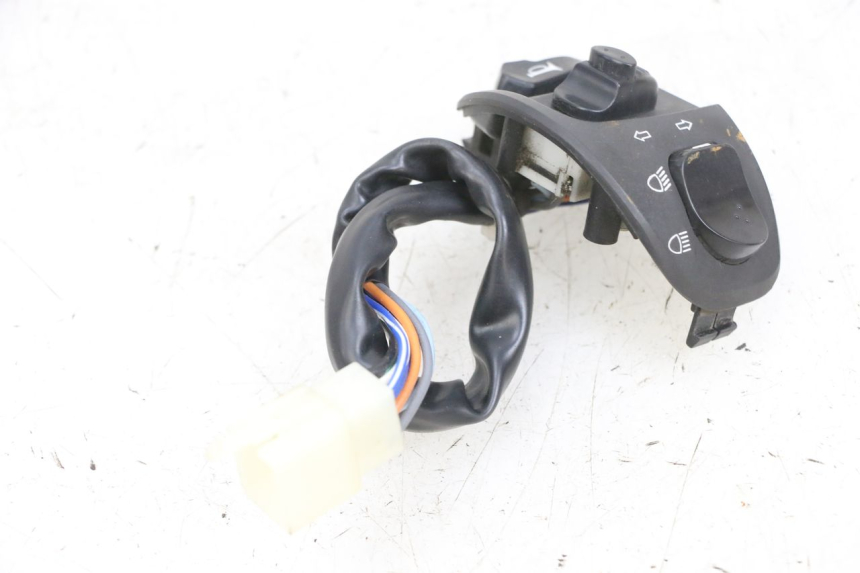 photo de LINKS SCHALTER EFUN PUSA 1 - Gesamtansicht des Produkts