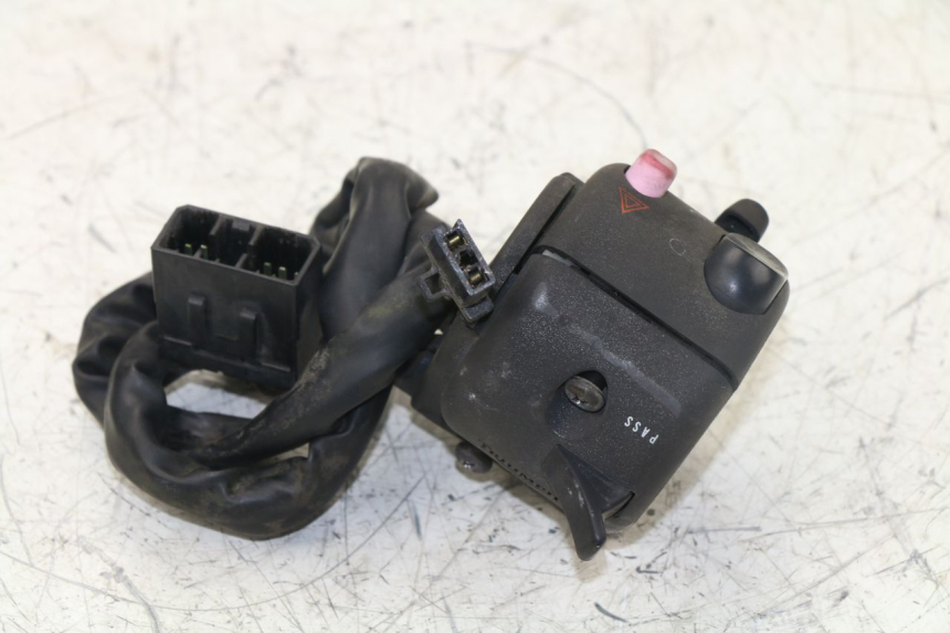 photo de LINKS SCHALTER TRIUMPH TIGER 955 (2001 - 2004)
