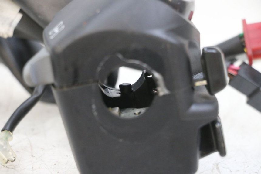 photo de LINKS SCHALTER YAMAHA TRICITY 300 (2020 - 2024) - Detailansicht des Bauteils