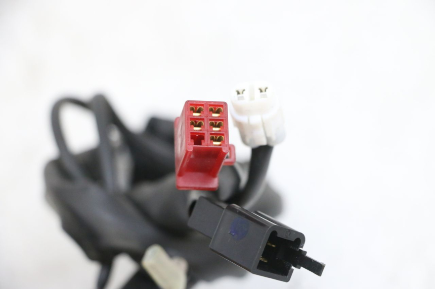 photo de LINKS SCHALTER YAMAHA TRICITY 300 (2020 - 2024) - Oberflächenzustand und Material