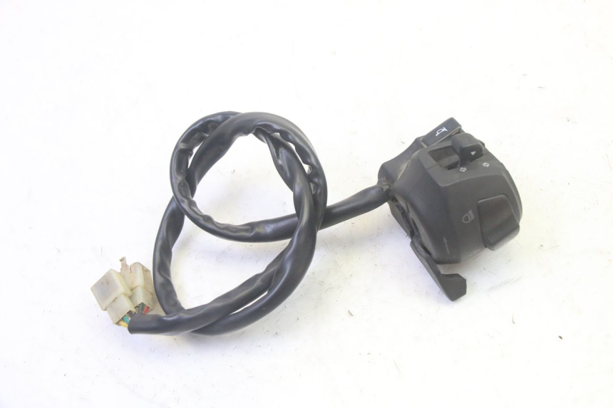 photo de LINKS SCHALTER YAMAHA TZR 50 (2008 - 2016) - Zoom auf Gebrauchszustand