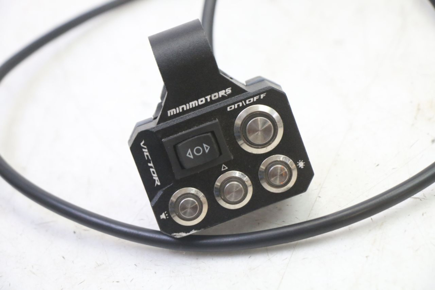 photo de LINKS SCHALTER DUALTRON VICTOR LIMITED 1