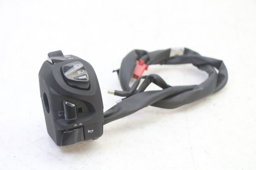 photo de LINKS SCHALTER YAMAHA XMAX X-MAX 125 (2021 - 2025)