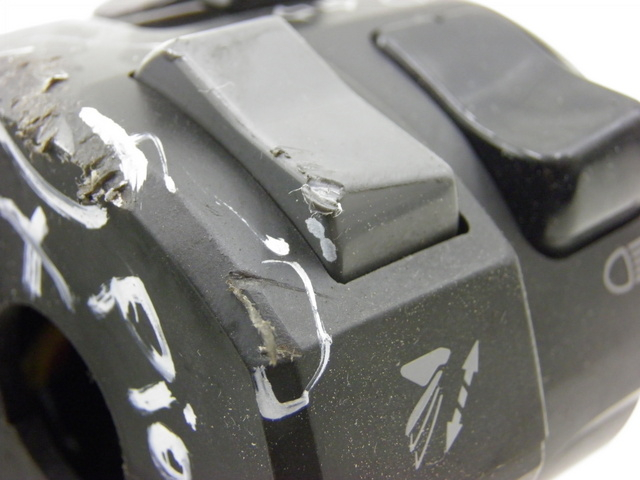 photo de LINKS SCHALTER YAMAHA FJR 1300 (2004 - 2005)