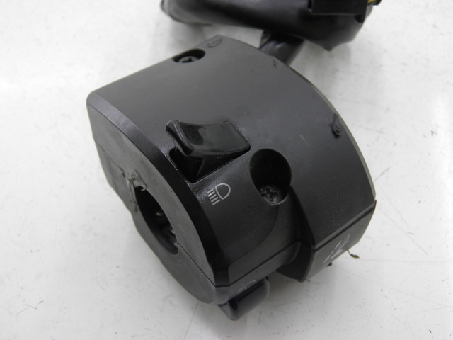 photo de LINKS SCHALTER YAMAHA FJR 1300 (2004 - 2005)