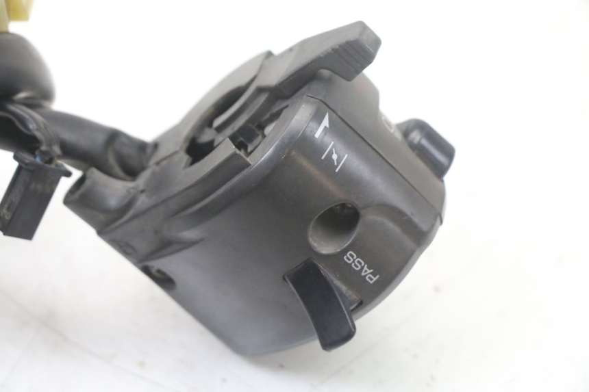 photo de LINKS SCHALTER YAMAHA FZS FAZER 600 (2001 - 2003)