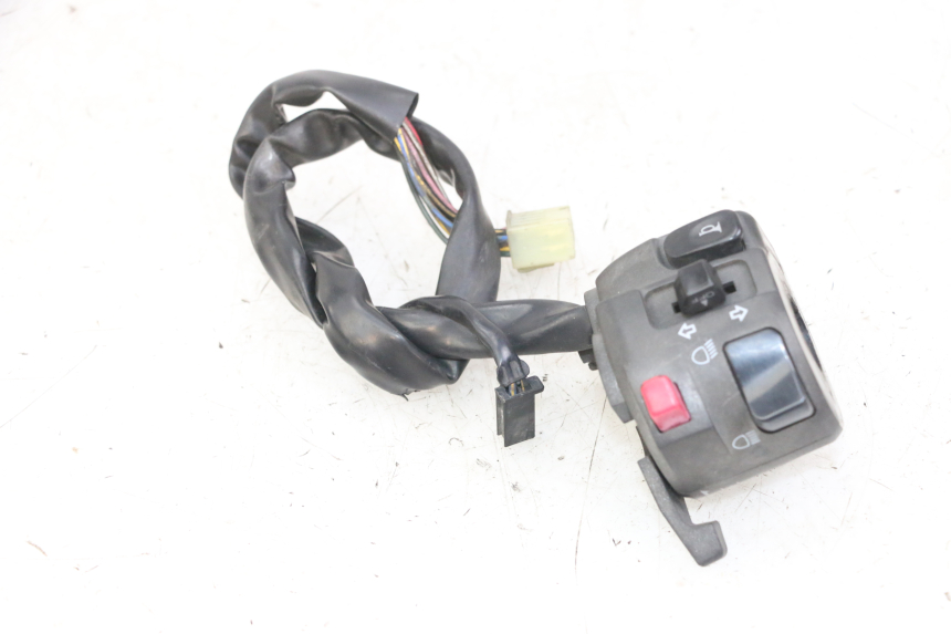 photo de LINKS SCHALTER YAMAHA FZS FAZER 600 (2001 - 2003)