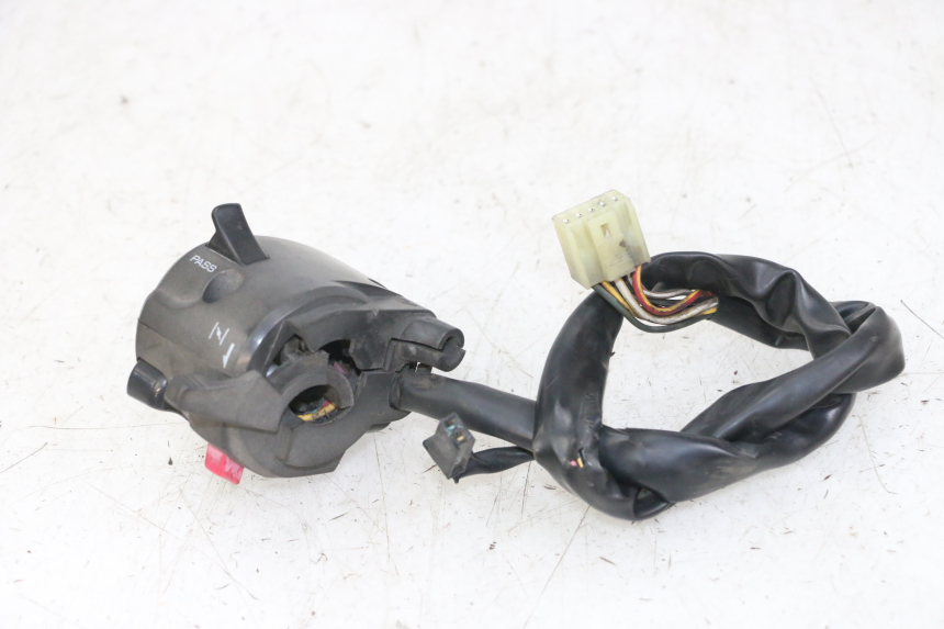 photo de LINKS SCHALTER YAMAHA FZS FAZER 600 (2001 - 2003)