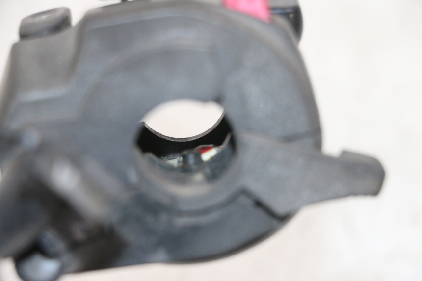 photo de LINKS SCHALTER YAMAHA FZS FAZER 600 (2001 - 2003)