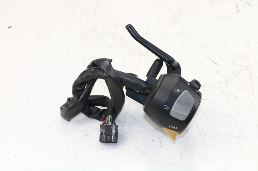 photo de LINKS SCHALTER YAMAHA YP MAJESTY 400 (2004 - 2008) - Technische Nahaufnahme