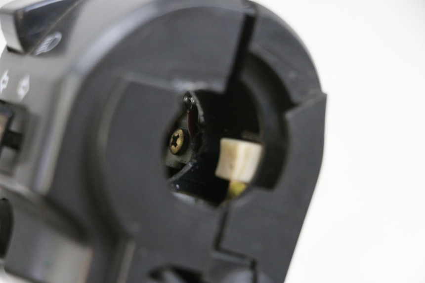 photo de LINKS SCHALTER KAWASAKI ZR 7 750 (1999 - 2001) - Detailansicht des Bauteils