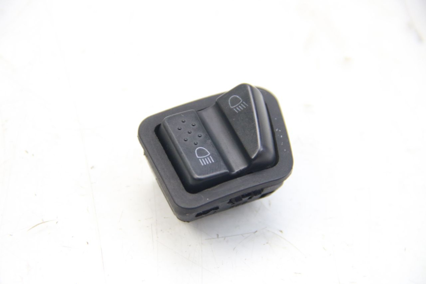 photo de LICHTSCHALTER PIAGGIO BEVERLY 125 (2010 - 2015)