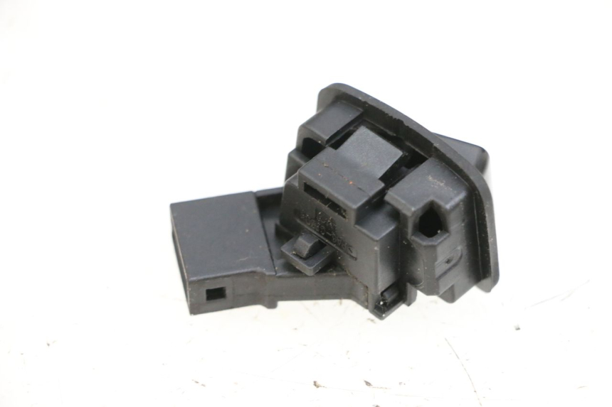 photo de ABBLENDLICHT SCHALTER  YAMAHA NEO'S CORE 1 (2022 - 2026) - Zoom auf Gebrauchszustand