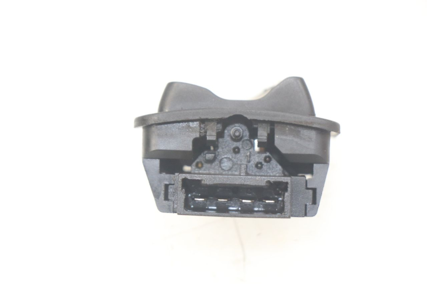 photo de LICHTSCHALTER PIAGGIO LIBERTY 4T 50 (2004 - 2008)