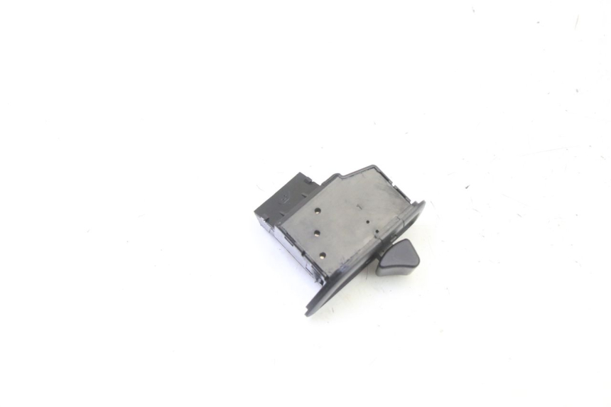 photo de SCHALTER ROLL LOCK PIAGGIO MP3 HPE 310 (2024 - 2025)