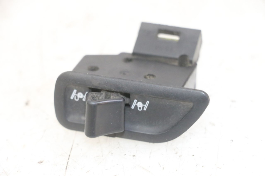 photo de SCHALTER ROLL LOCK PIAGGIO MP3 LT 300 (2010 - 2016)