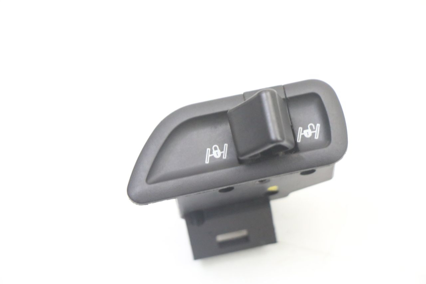 photo de SCHALTER ROLL LOCK PIAGGIO MP3 500 (2014 - 2016)