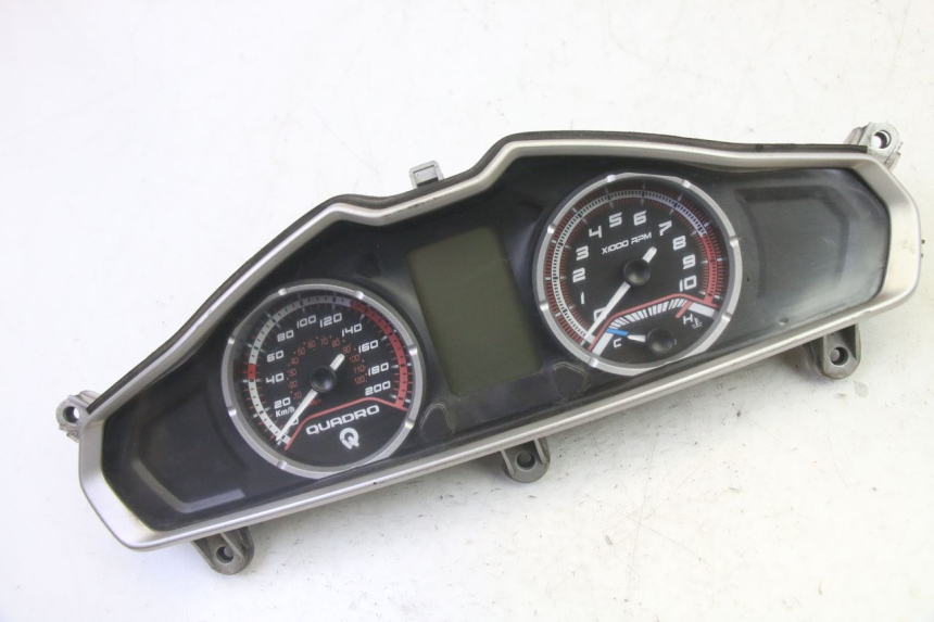 photo de TACHOMETER  QUADRO 4 4D 350 (2015 - 2018)