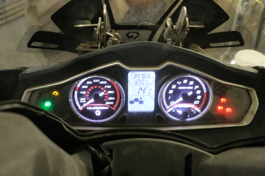 photo de TACHOMETER  QUADRO 4 4D 350 (2015 - 2018)