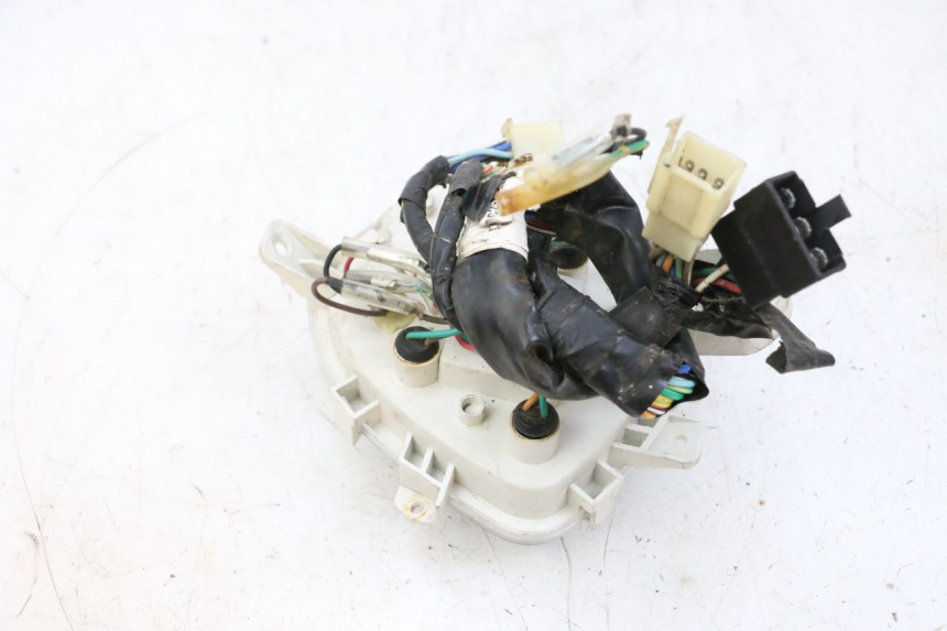 photo de TACHOMETER  KYMCO AGILITY CITY 4T 50 (2008 - 2016) - Details der Befestigungspunkte