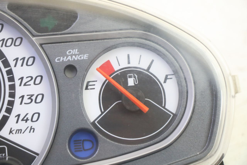 photo de TACHOMETER SUZUKI BURGMAN 125 (2007 - 2014) - Technische Nahaufnahme