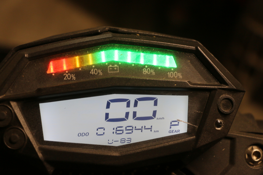 photo de TACHOMETER  EBROH BRAVO GLE 1 (2020 - 2024)