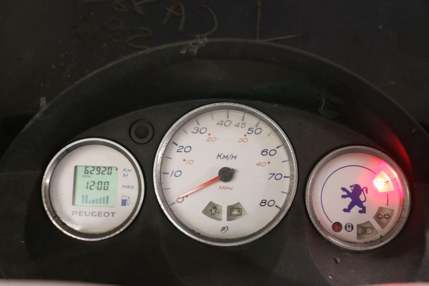 photo de TACHOMETER PEUGEOT ELYSTAR 50 (2002 - 2014)