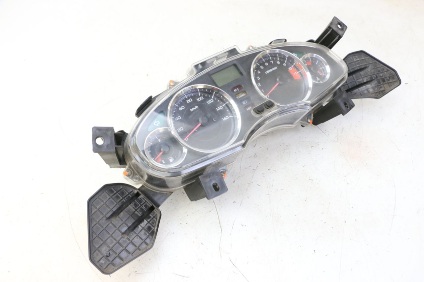 photo de TACHOMETER HONDA FES S-WING SWING ABS 125 (2007 - 2015)