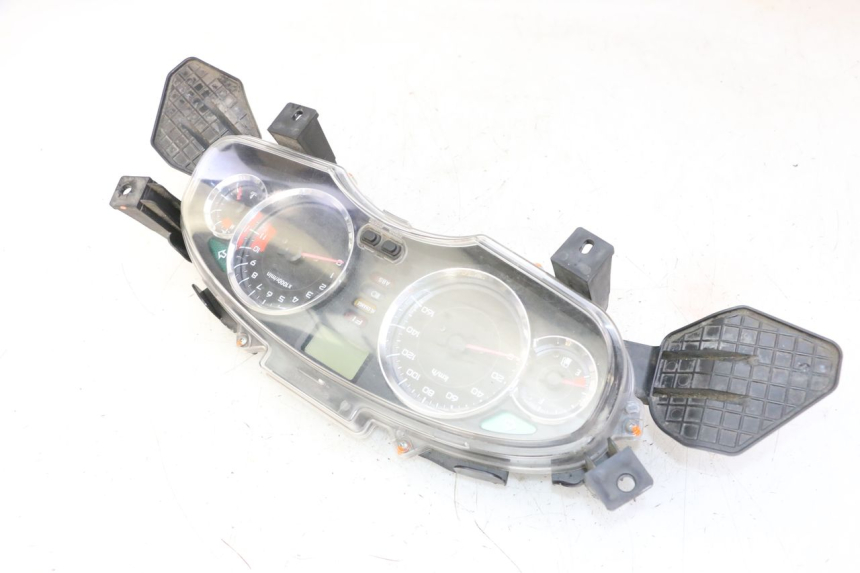 photo de TACHOMETER HONDA FES S-WING SWING ABS 125 (2007 - 2015)