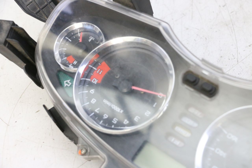 photo de TACHOMETER HONDA FES S-WING SWING ABS 125 (2007 - 2015)